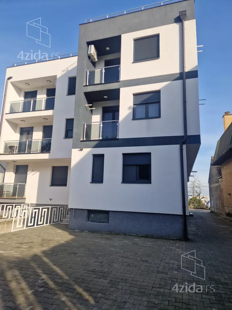 Četvorosoban stan | 4zida