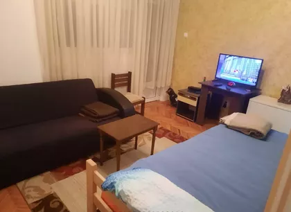 Momčila Živojinović 38 | 4zida.rs