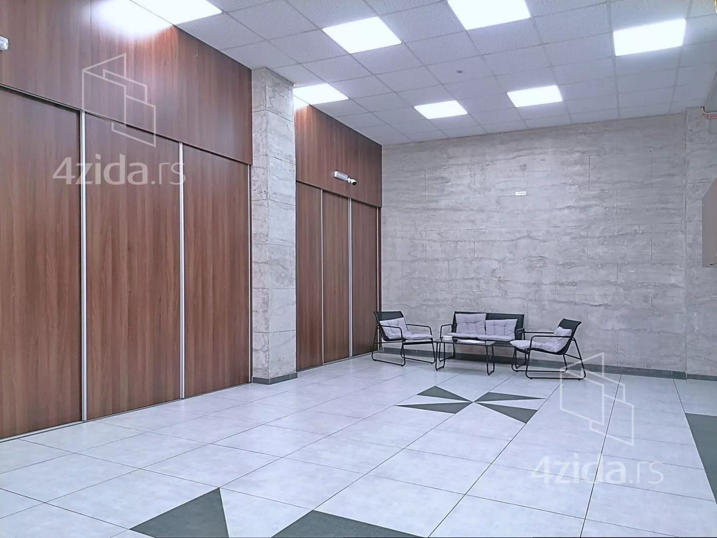 Troiposoban stan | 4zida