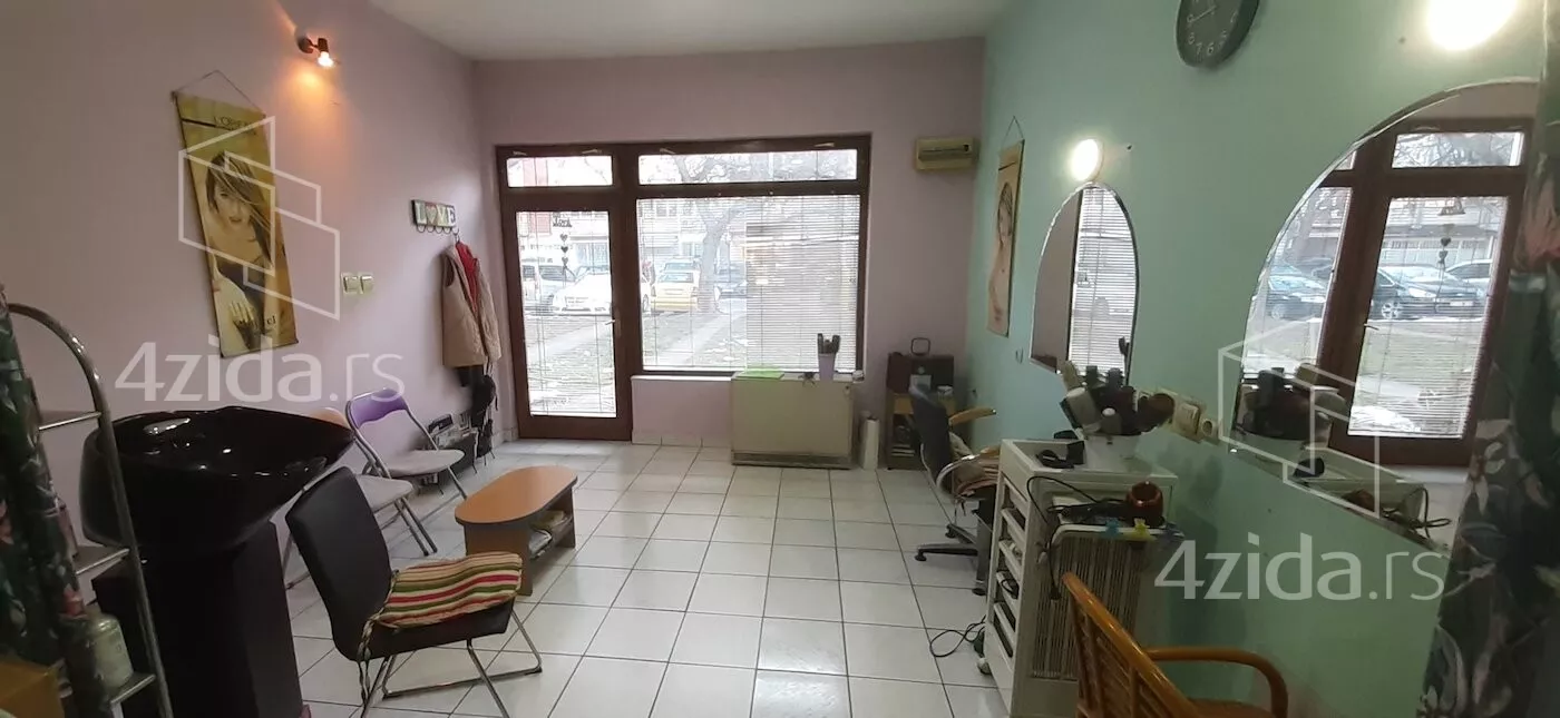 Poslovni prostor | 4zida