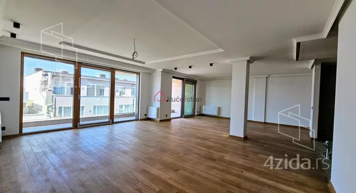 Petosoban stan | 4zida