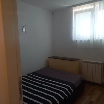 Laze Jovanovića-Porcija 41 | 4zida.rs