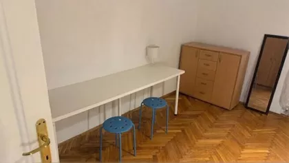 Dvadesetdrugog Oktobra | 4zida.rs