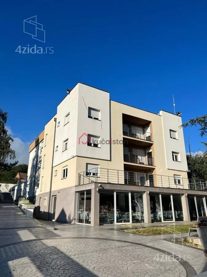 Poslovni prostor | 4zida