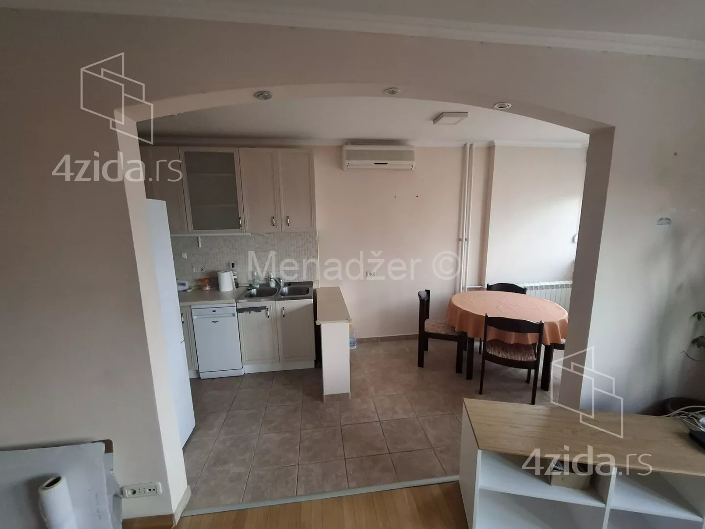 Dvoiposoban stan | 4zida