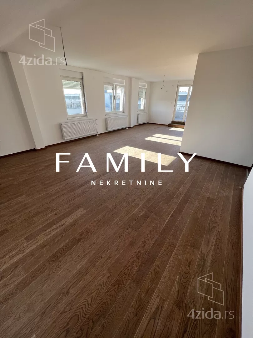 Šestoiposoban stan | 4zida