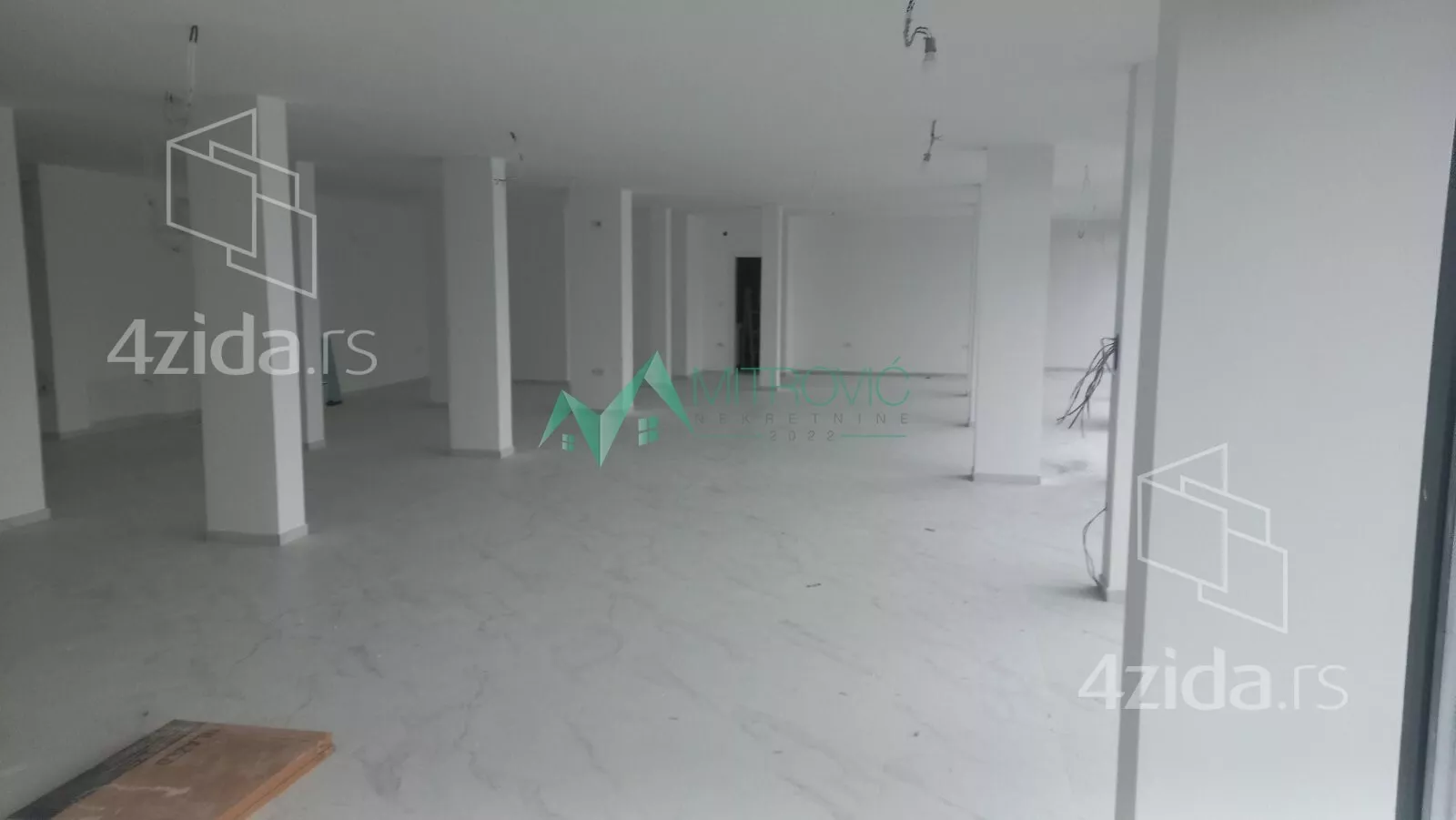 Poslovni prostor | 4zida