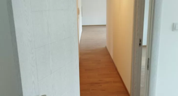 Sedmosoban stan | 4zida