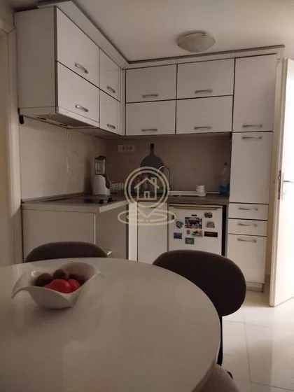 Crveni Krst Vračar | 4zida.rs