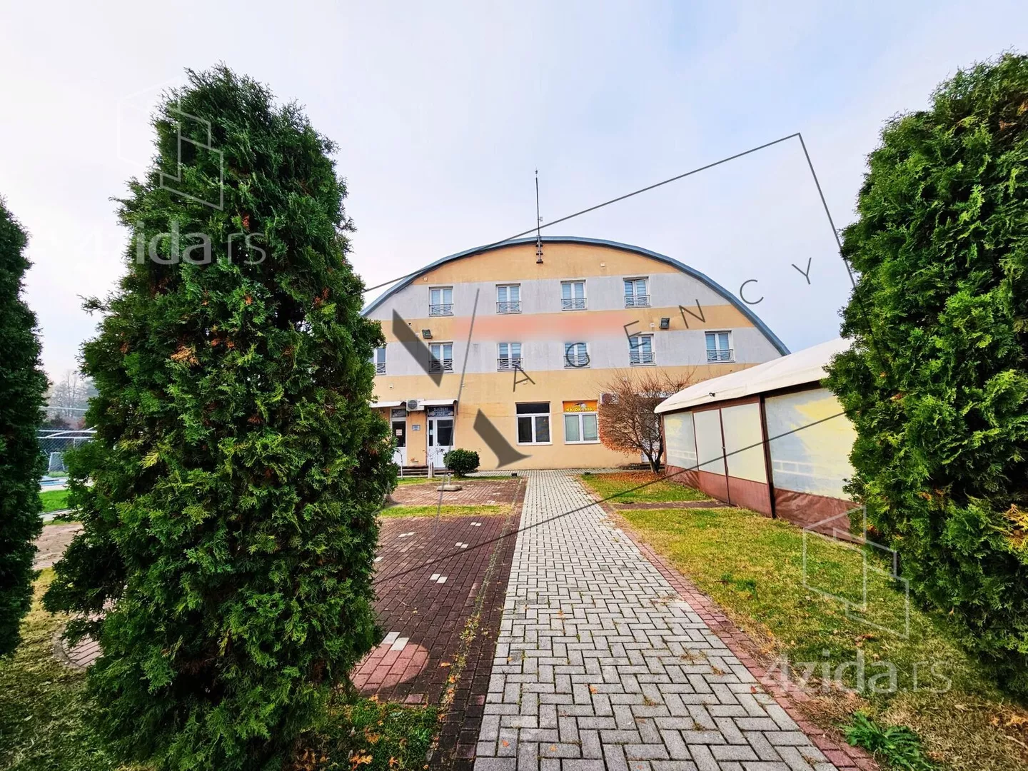 Poslovni prostor | 4zida