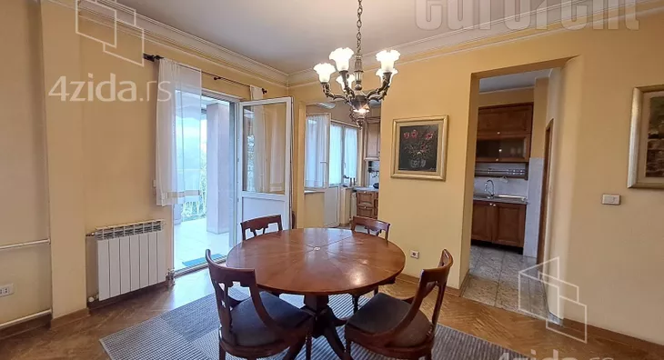 Petosoban stan | 4zida