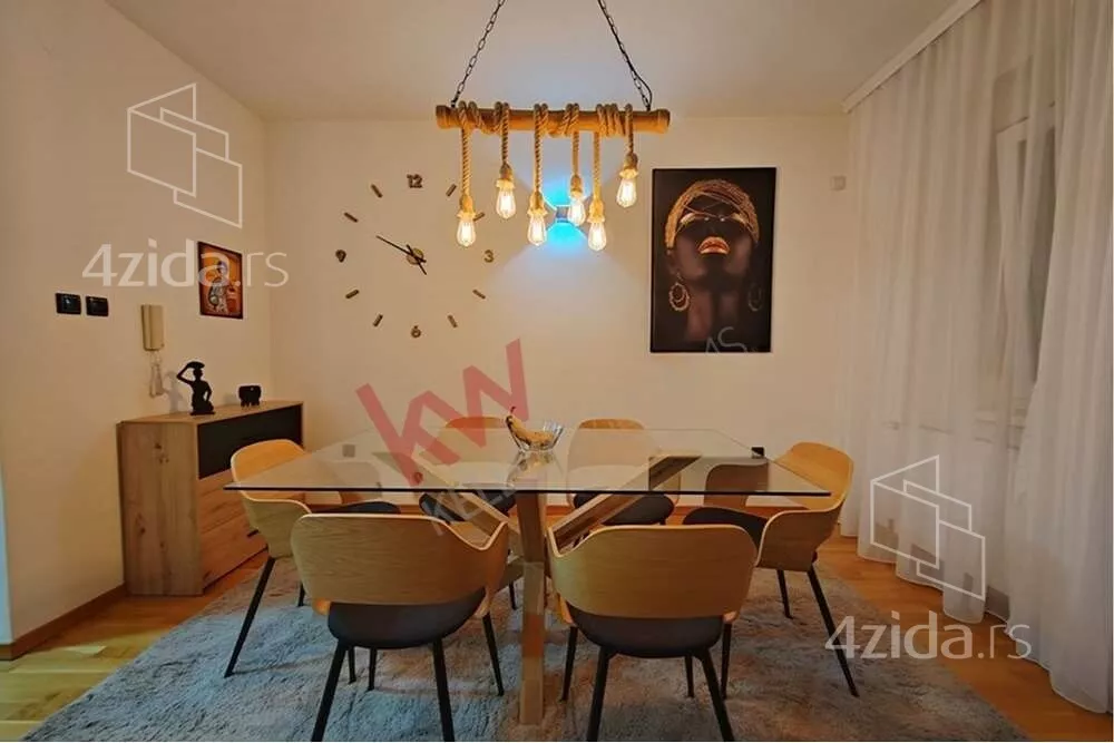 Petosoban stan | 4zida