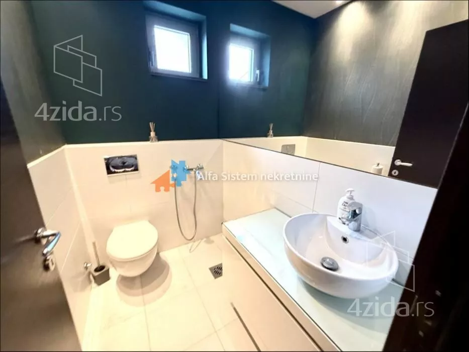 Petosoban stan | 4zida