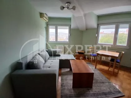 Trg Pavla Stojkovića | 4zida.rs