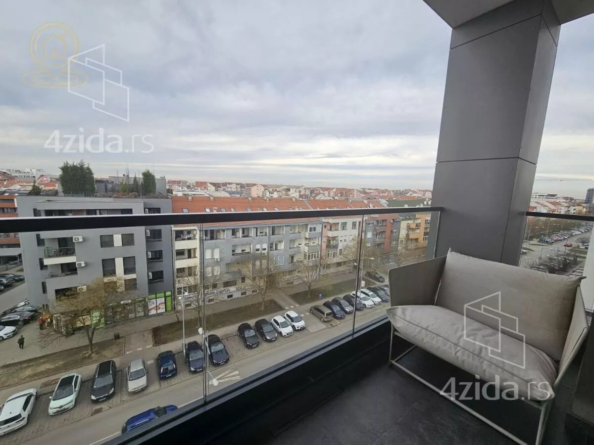 Četvoroiposoban stan | 4zida