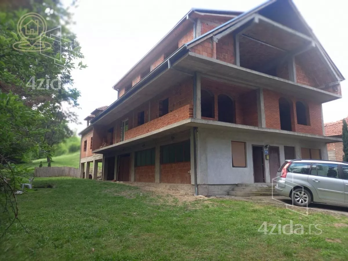 Građevinsko zemljište | 4zida