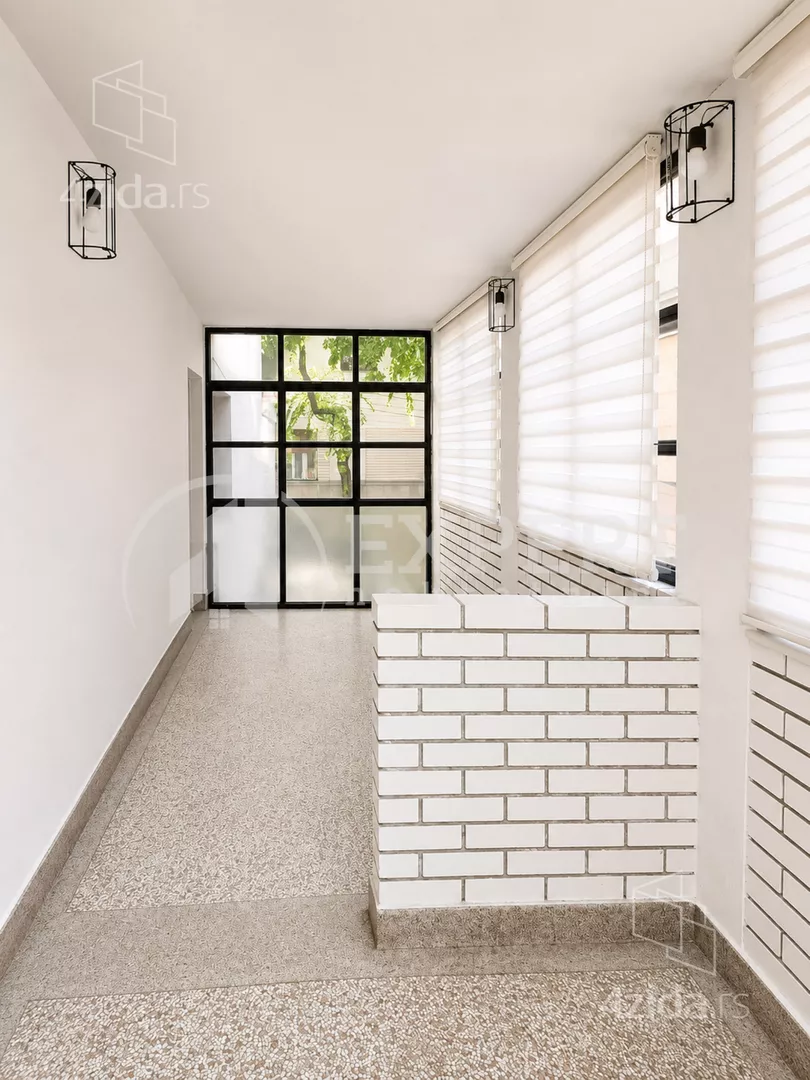 Lokal | 4zida