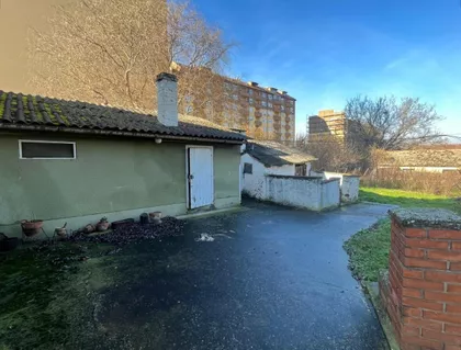 Veljka Dugoševića 205 | 4zida.rs