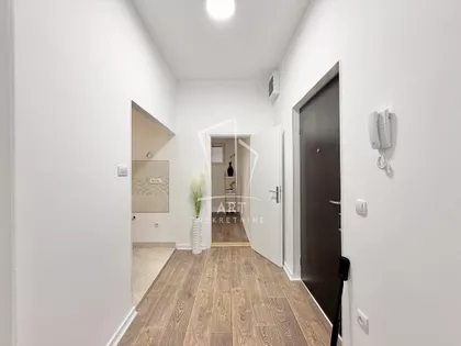 Šantićeva | 4zida.rs