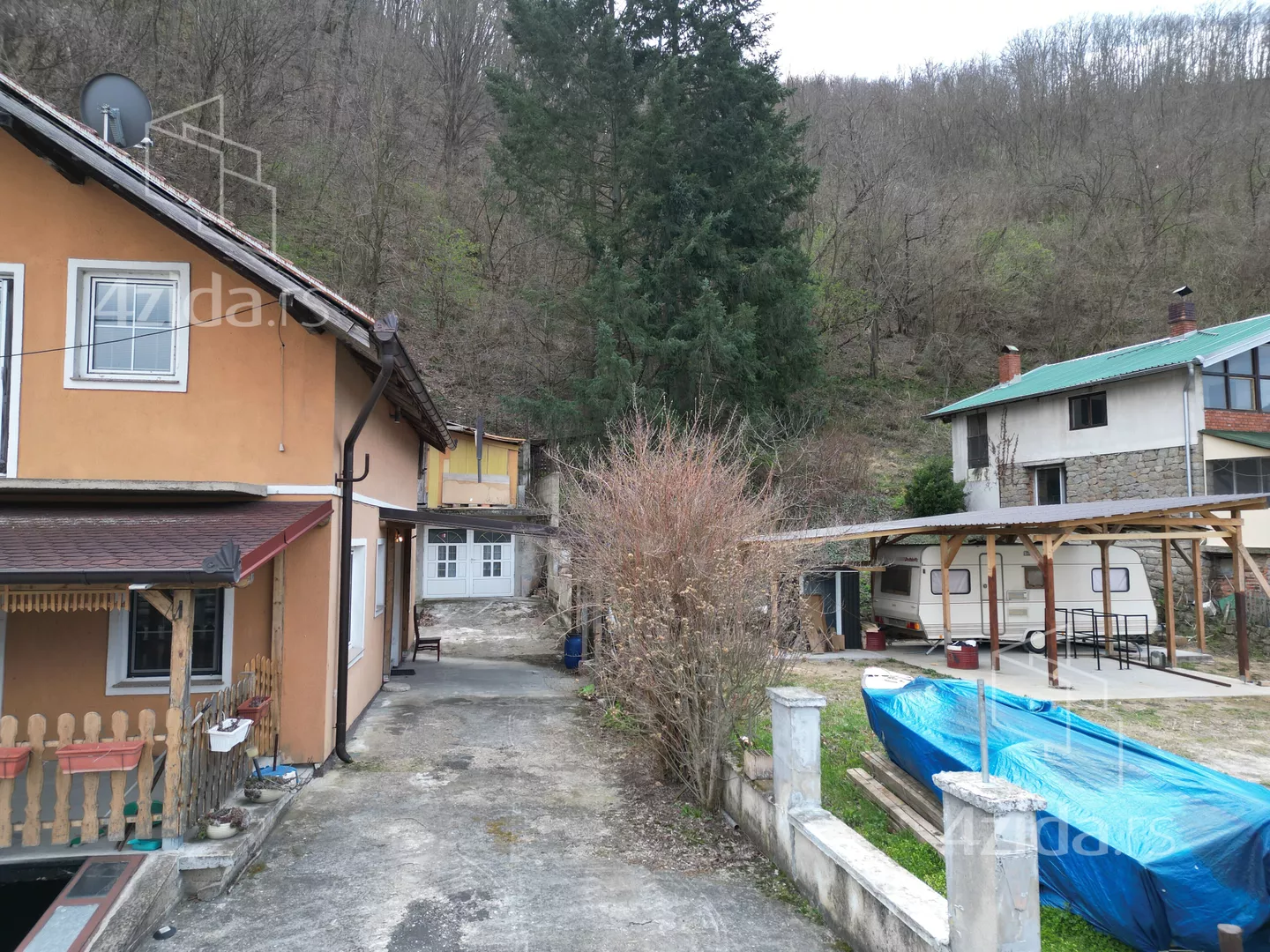 3-etažna kuća | 4zida