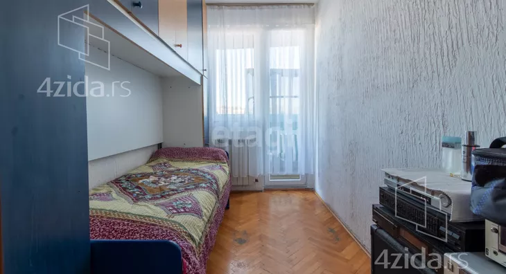 Šestosoban stan | 4zida