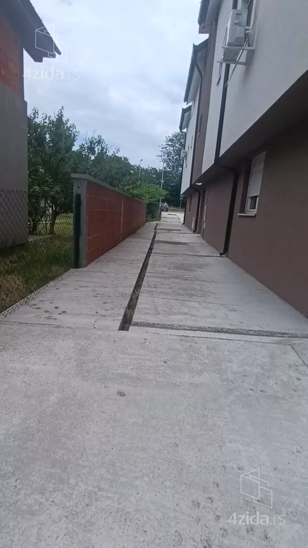 Garaža | 4zida