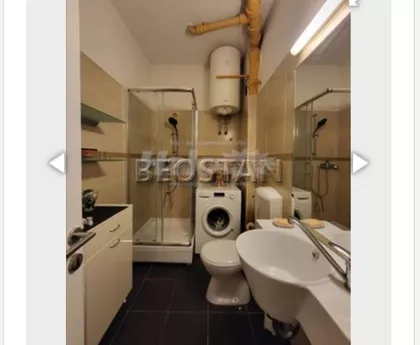 Milana Uzelca | 4zida.rs