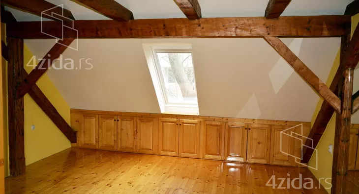 Šestosoban stan | 4zida