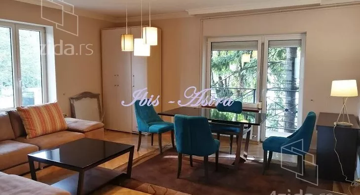 Četvoroiposoban stan | 4zida