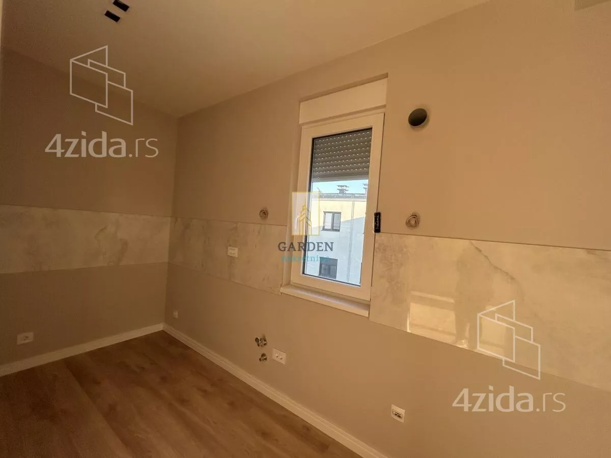 Petosoban stan | 4zida