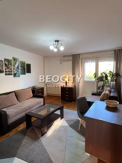 Karađorđev trg | 4zida.rs