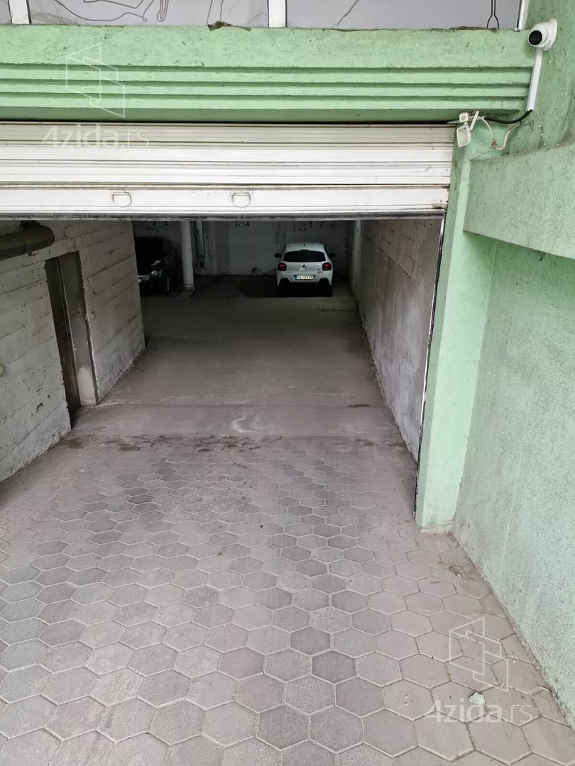 Garaža | 4zida