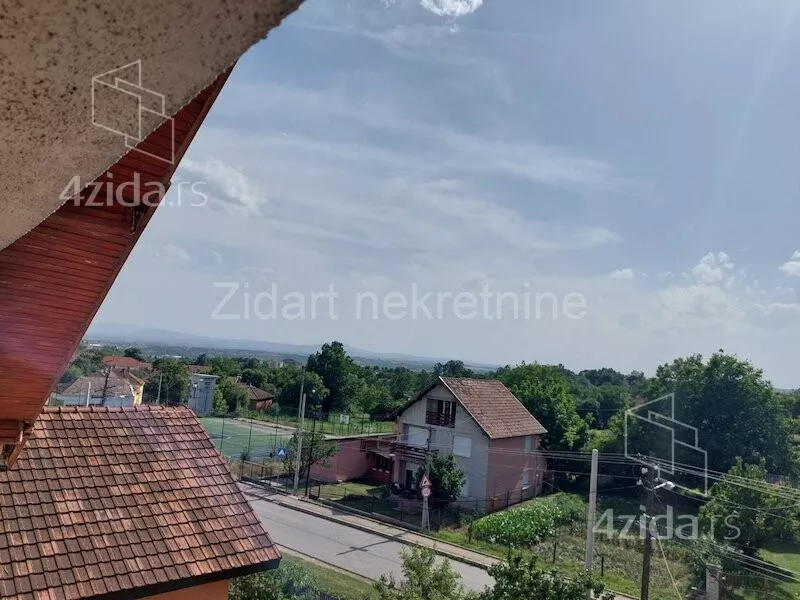 Poslovna zgrada | 4zida