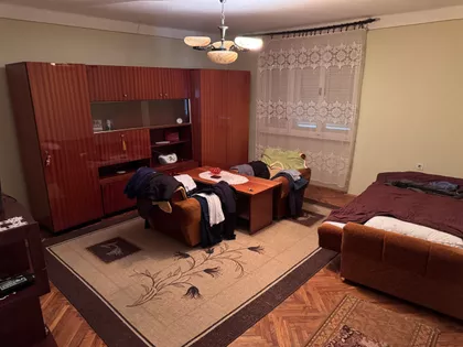 Zmaj Jovina 186 | 4zida.rs