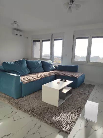 Cara Dušana | 4zida.rs