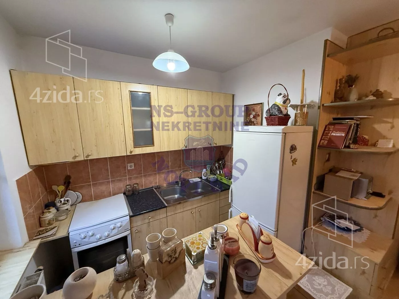 Jednoiposoban stan | 4zida