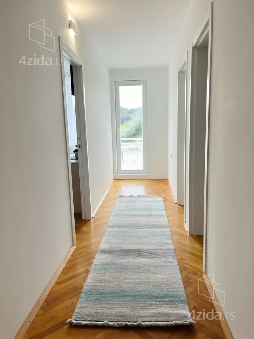 Turistički objekat | 4zida