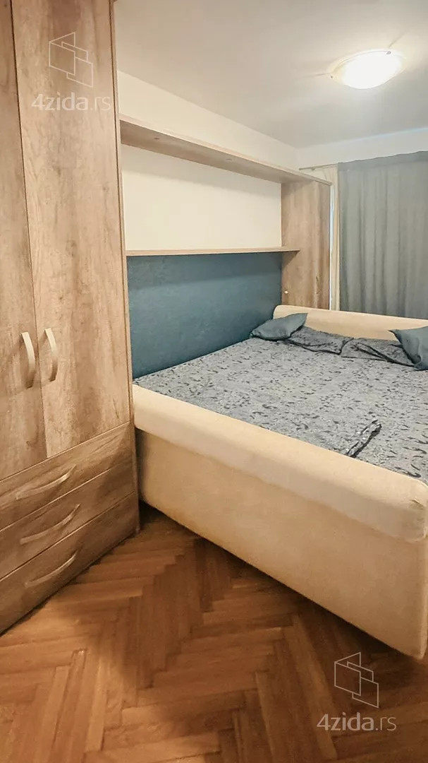 Četvoroiposoban stan | 4zida