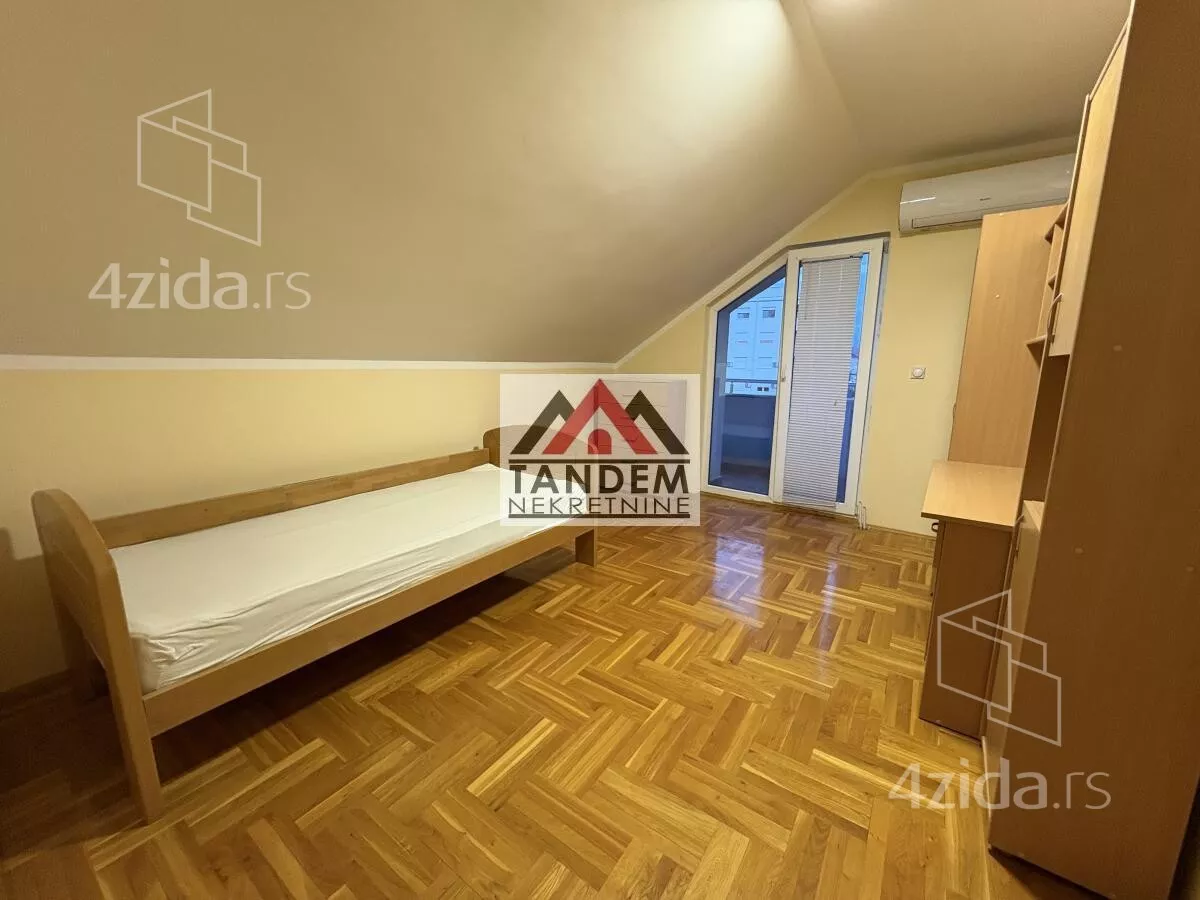 Troiposoban stan | 4zida