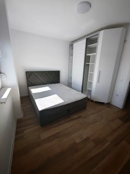 Lovćenska | 4zida.rs