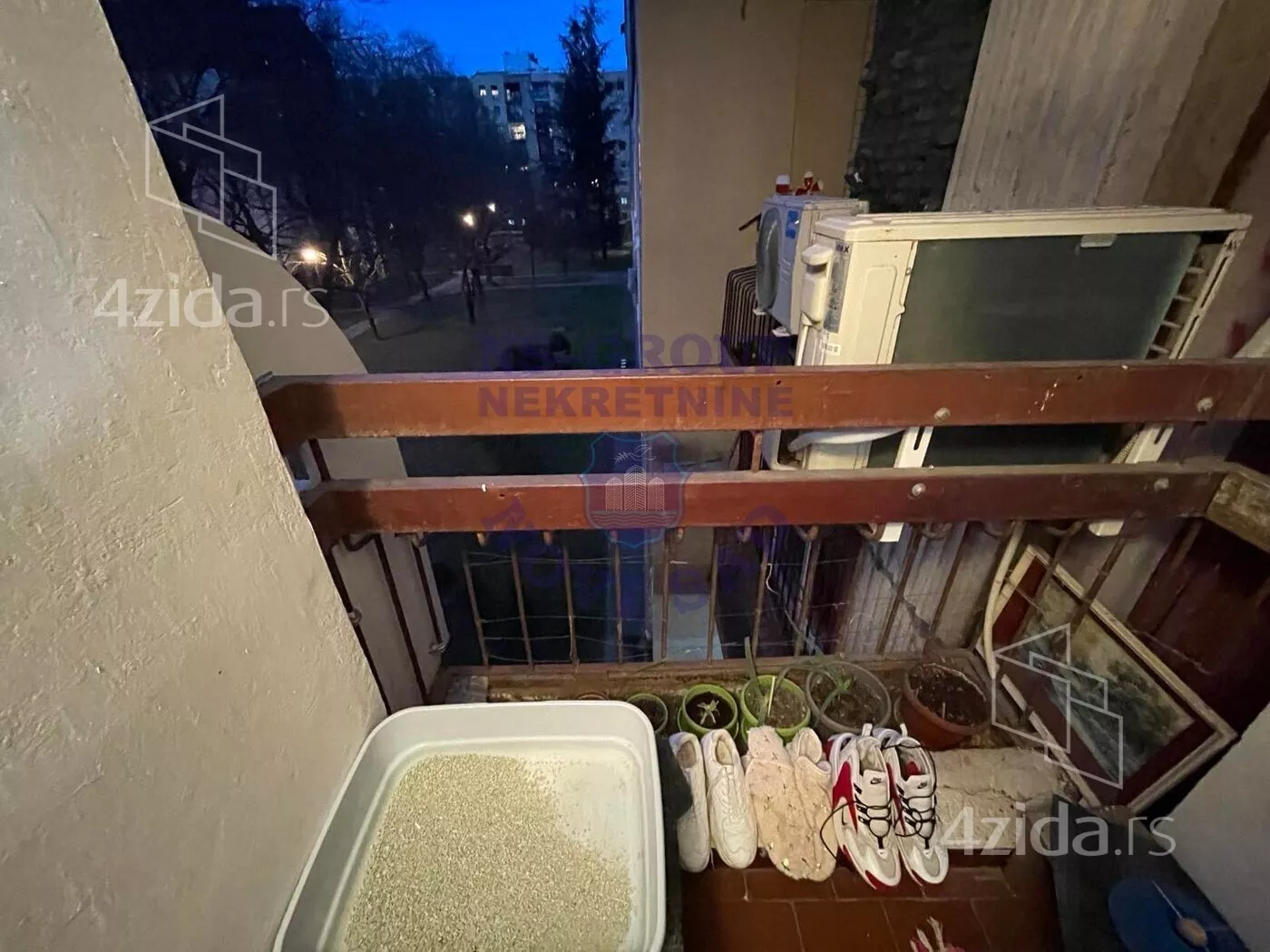 Troiposoban stan | 4zida