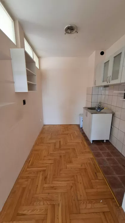 Trg Kosturnica | 4zida.rs