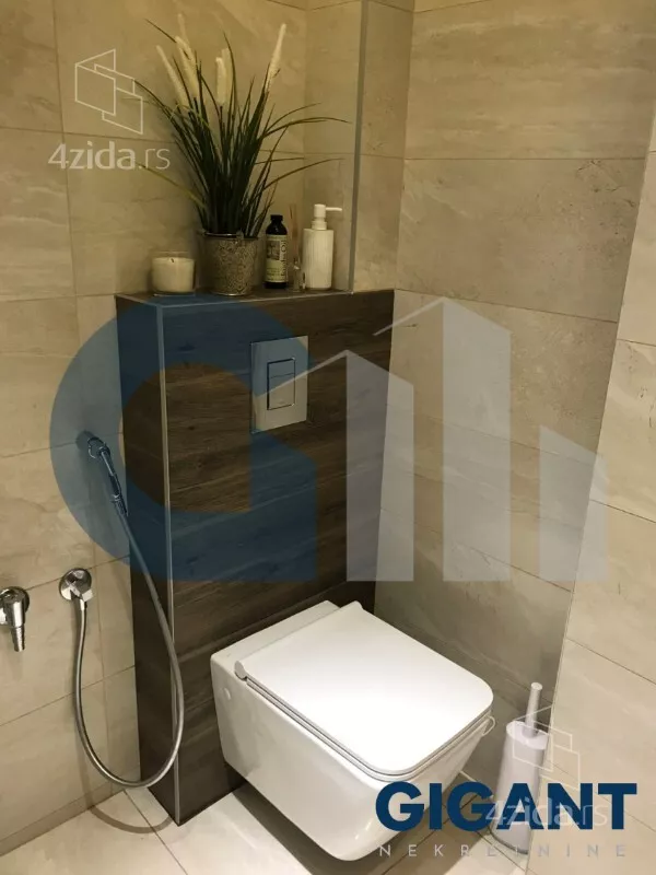 Petosoban stan | 4zida