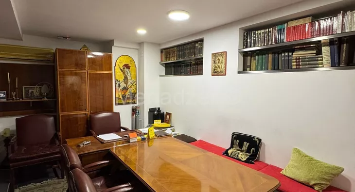 Poslovna zgrada | 4zida