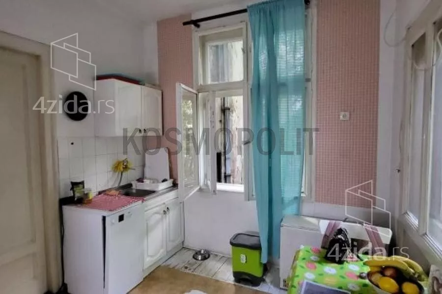 Četvoroiposoban stan | 4zida