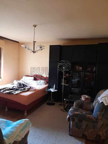 Prištinska | 4zida.rs