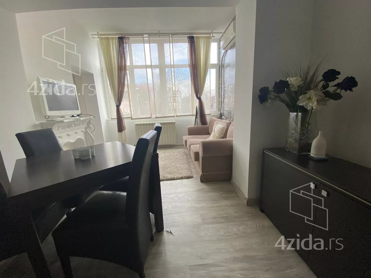 Jednoiposoban stan | 4zida