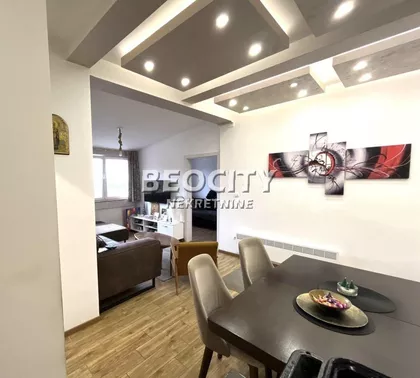 Sretena Mladenovića Mike | 4zida.rs