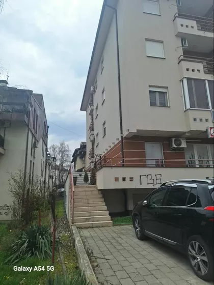 Kraljevačka | 4zida.rs