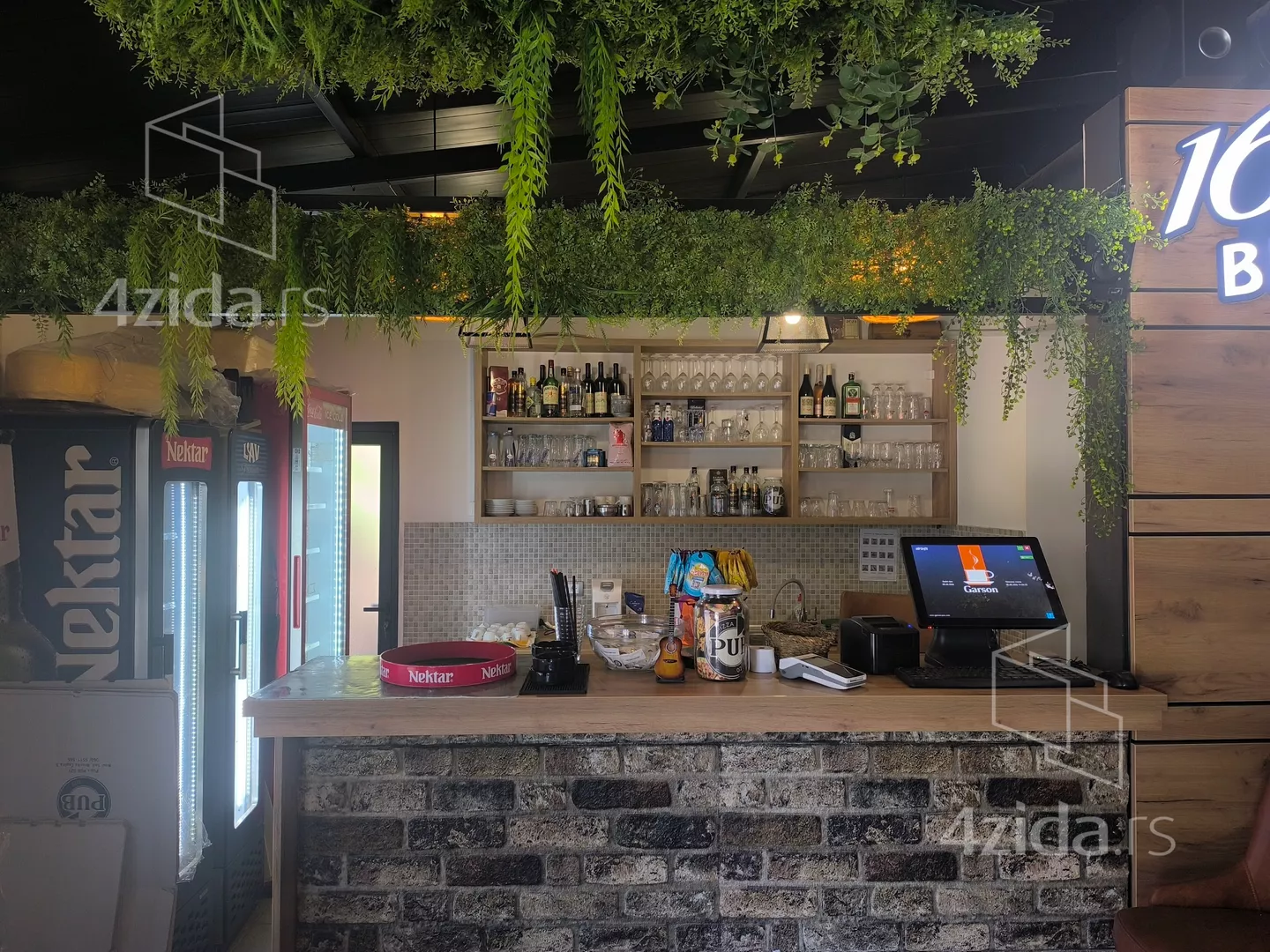 Lokal | 4zida